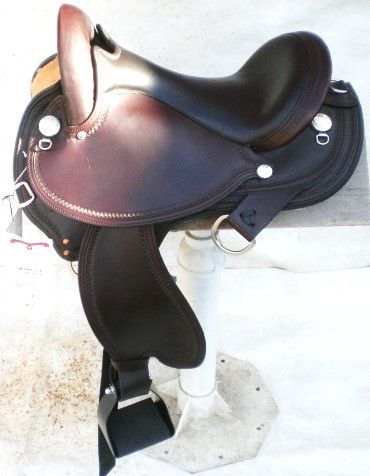 CIRCLE Y GAITED ENDURANCE SADDLE, MODEL 1588